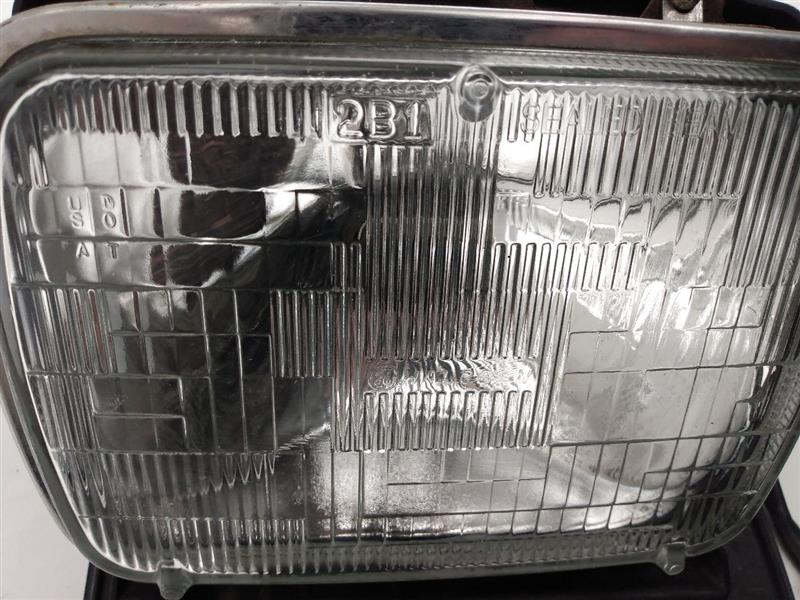 Chevrolet Corvette Front Left Headlight Assembly