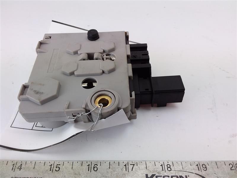 Mercedes S430 Front Right Trunk Ruse Box Relay Module