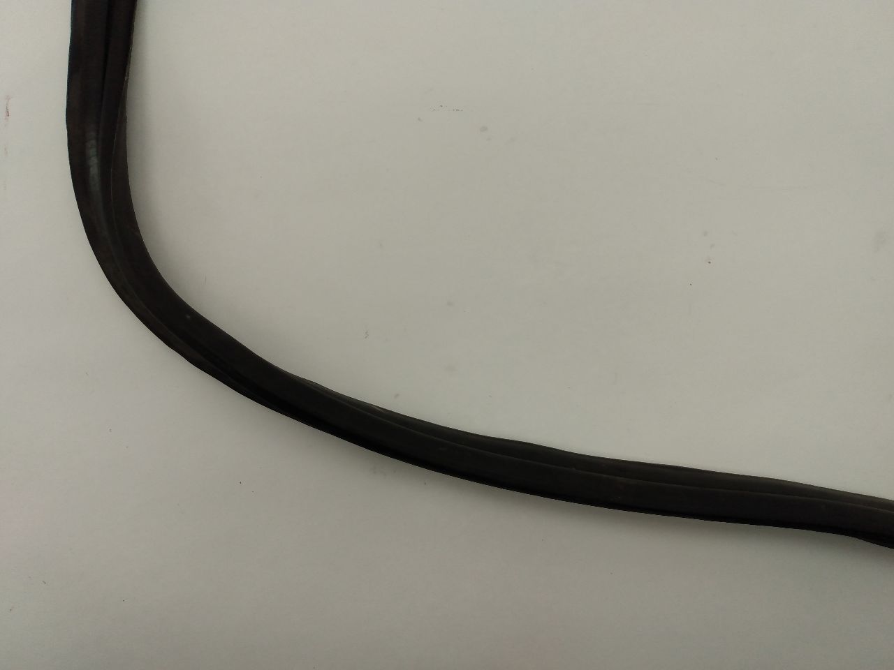 Mitsubishi Eclipse Rear Trunk Seal - 0