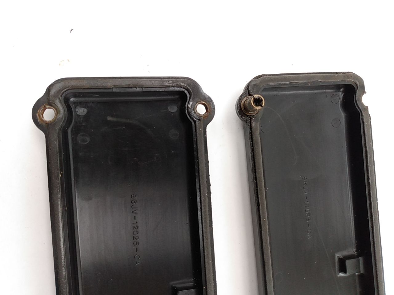 Jaguar XJ8L Pair Of Engine Ignition Coil Trim Covers