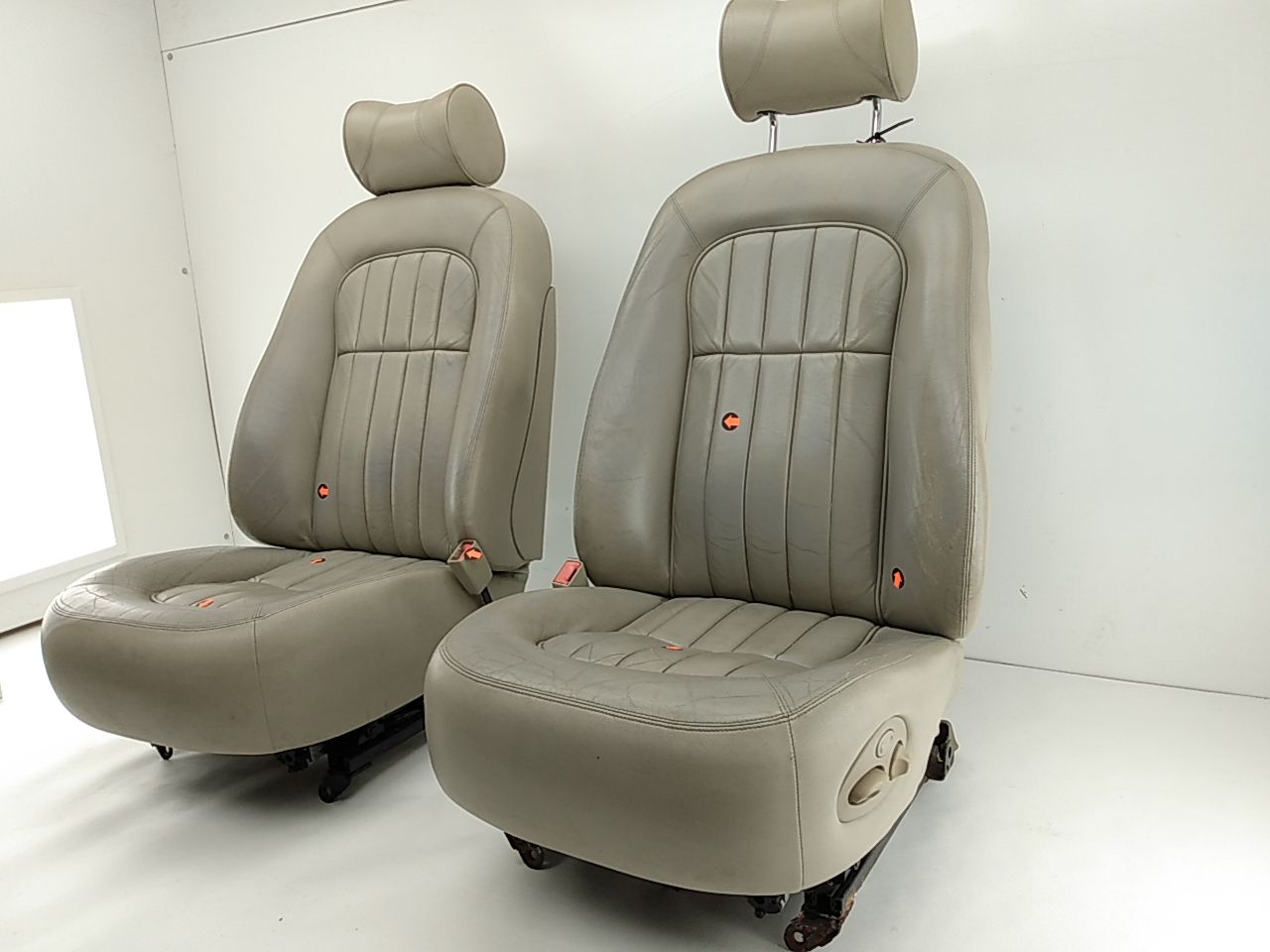 Jaguar XJ8L Pair Of Front Seats