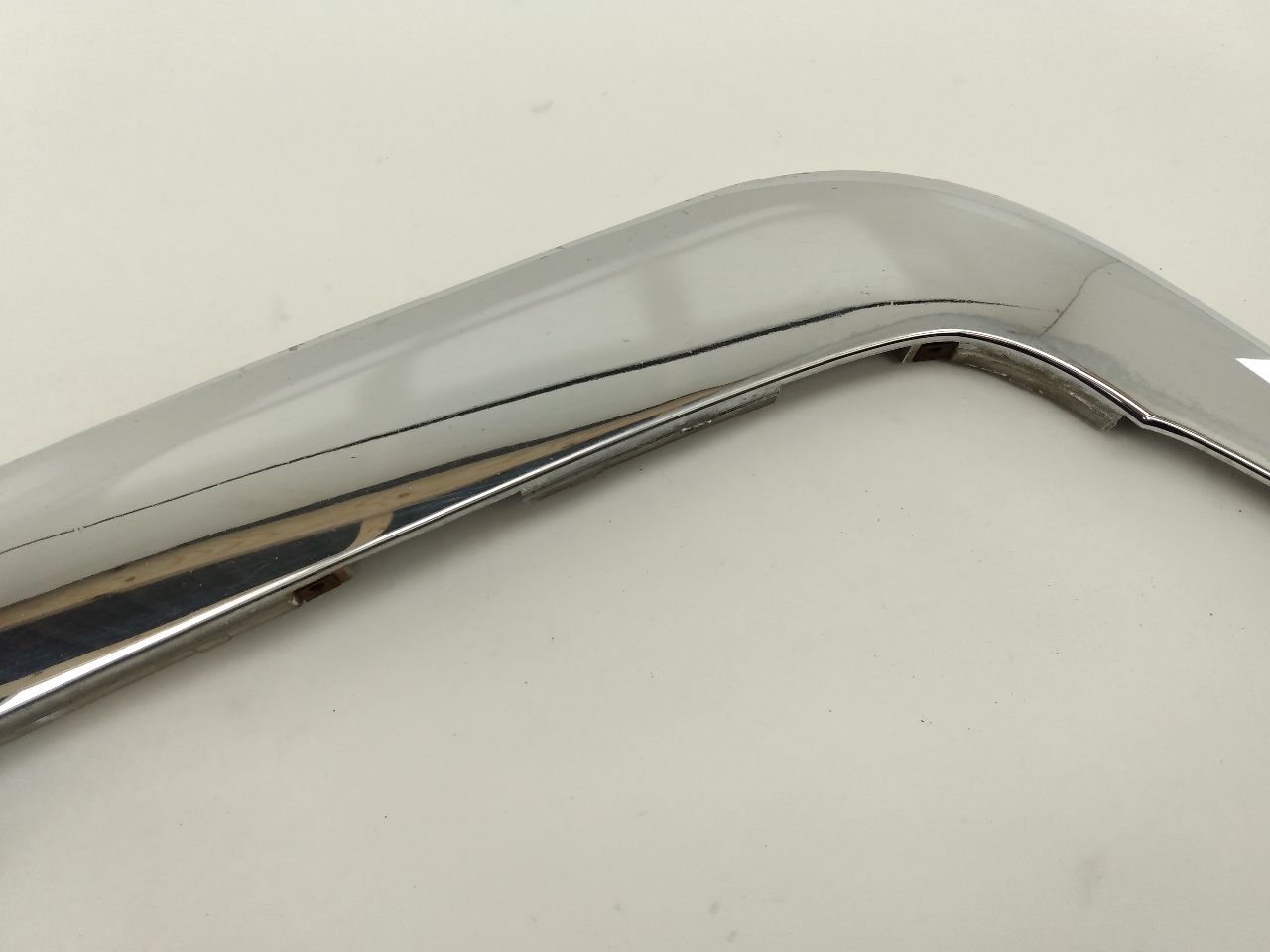 Jaguar XJ8L Front Right bumper Blade