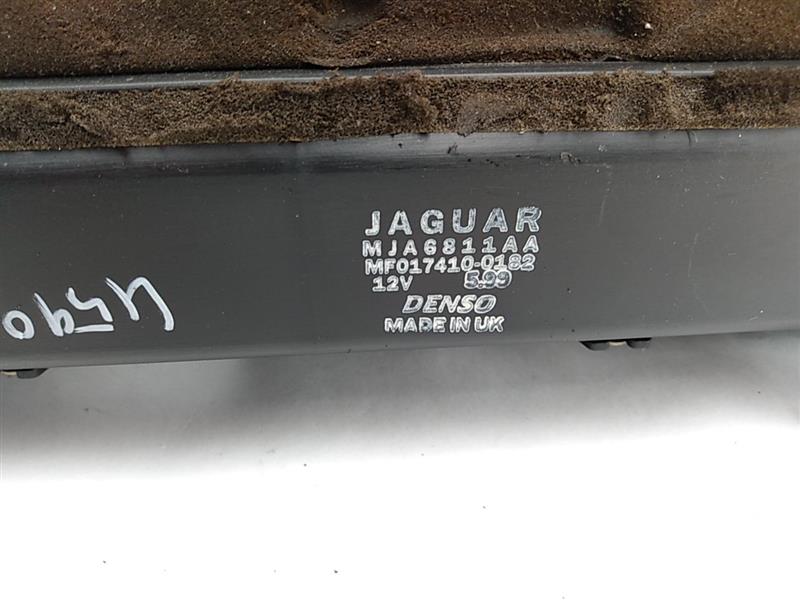 Jaguar XJ8L Dashboard Front Center Air Vent