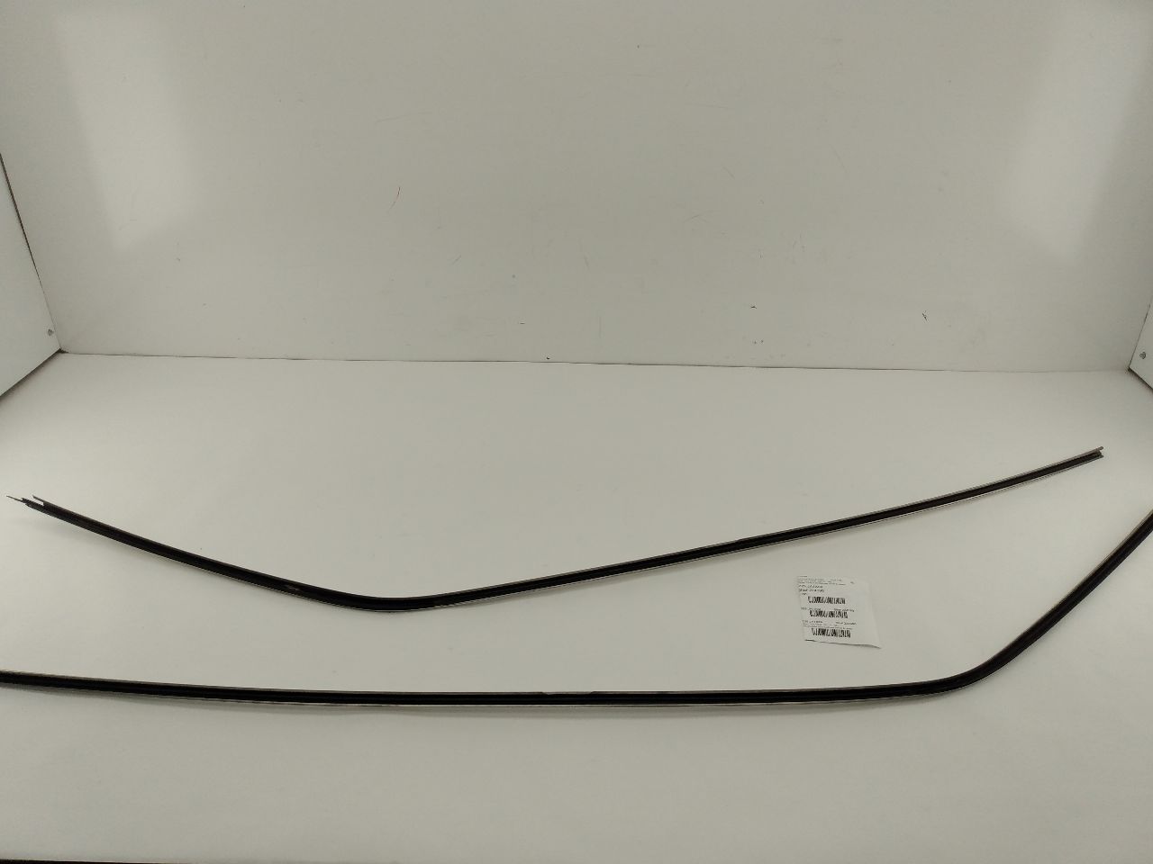 Jaguar XJ8L Pair Of Front Chrome Trim Molding