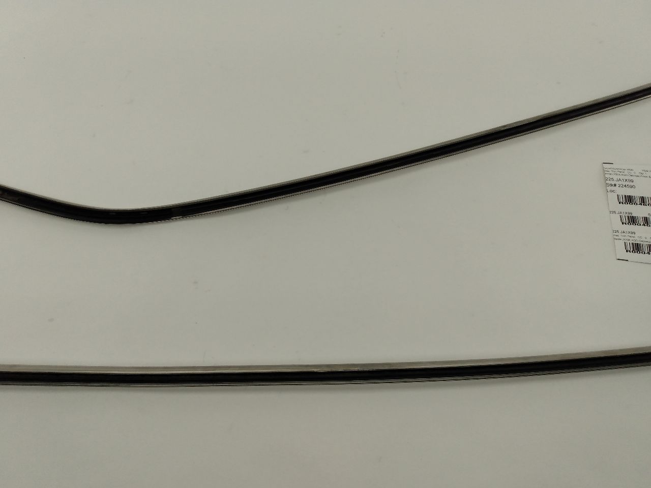 Jaguar XJ8L Pair Of Front Chrome Trim Molding