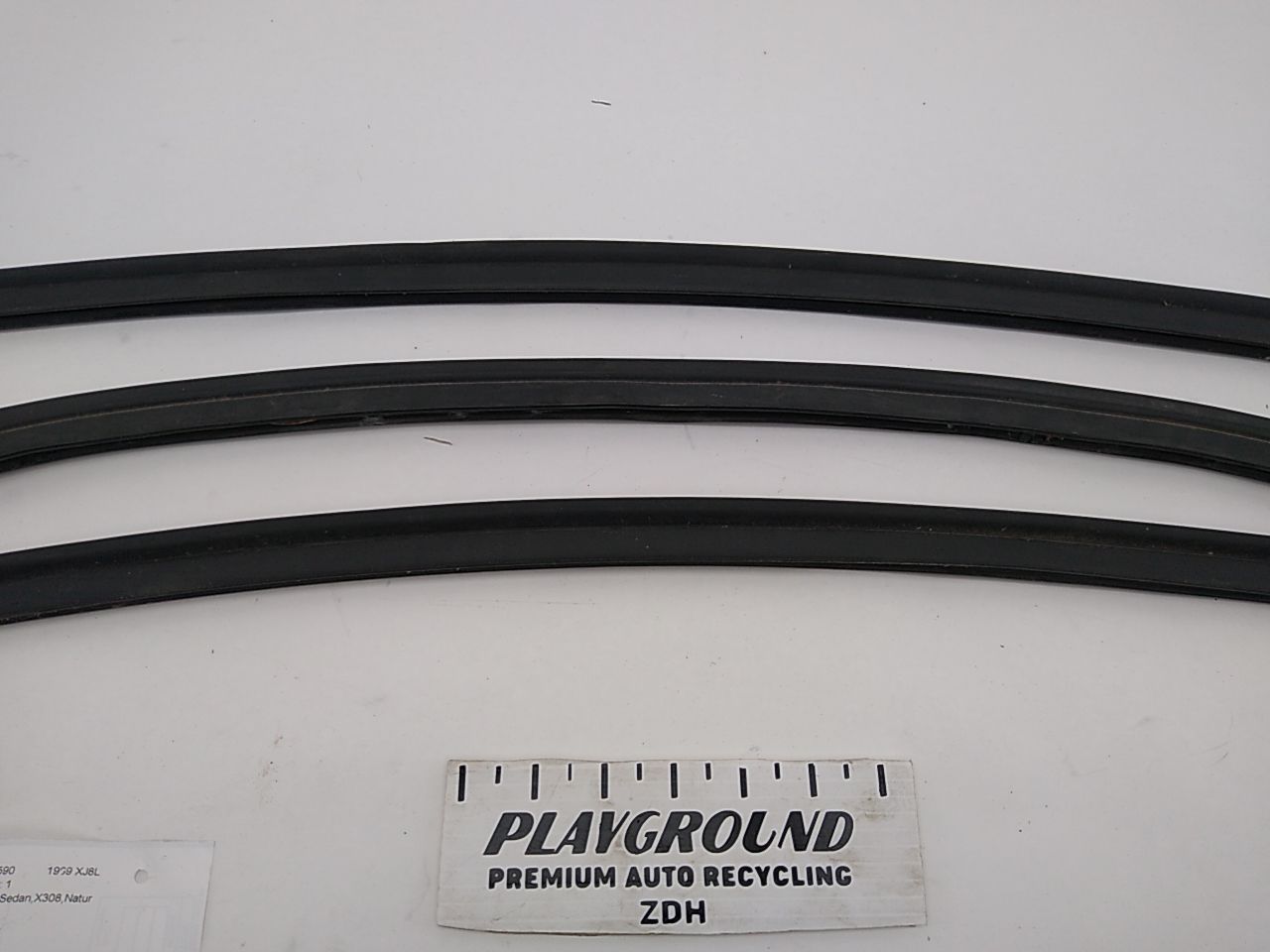 Jaguar XJ8L Hood Rubber Moulding Seals