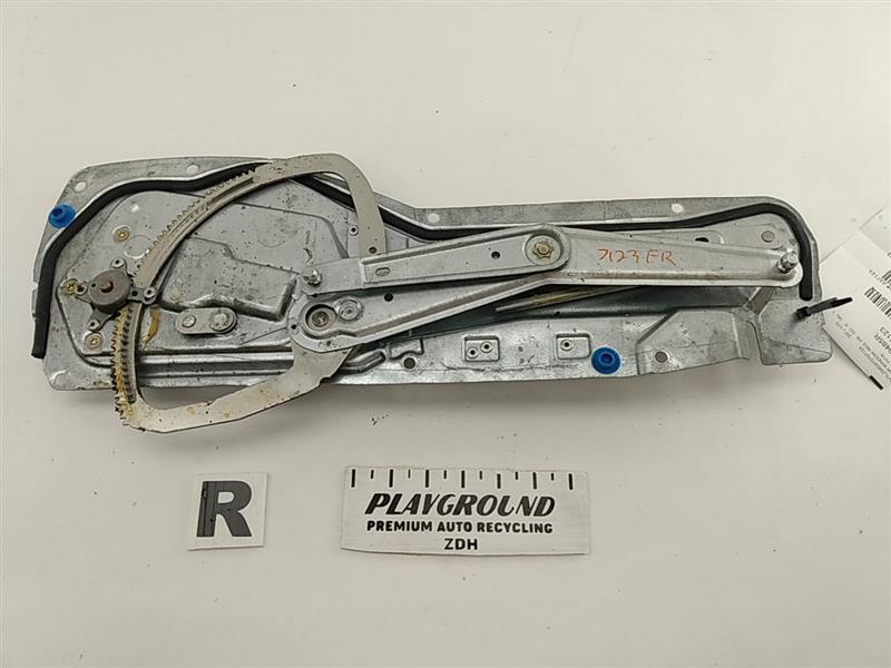 Volvo V70 Front Right Door Window Regulator