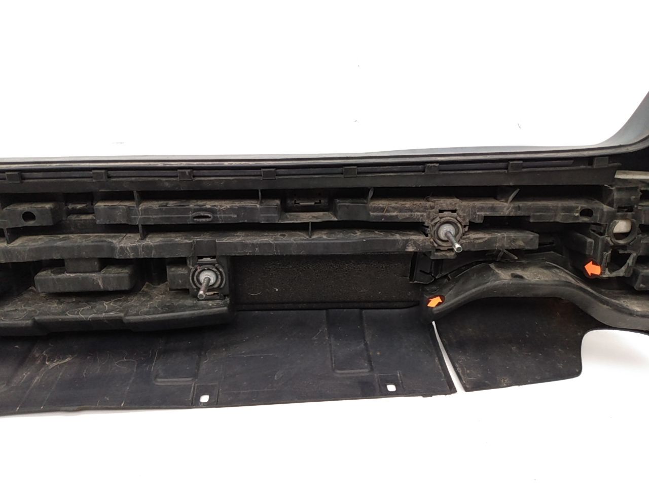 Volvo XC70 Rear Bumper Assembly