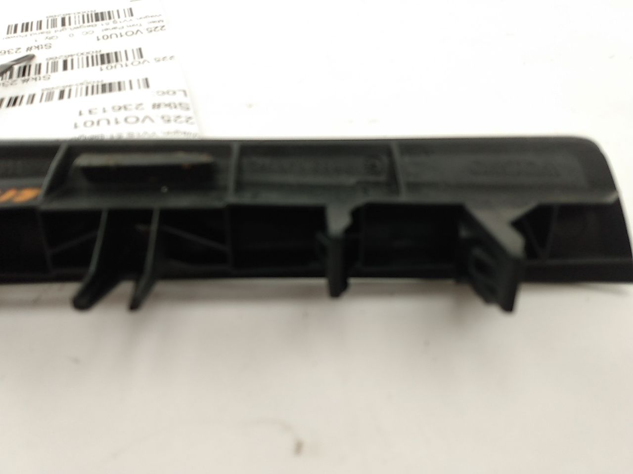 Volvo XC70 Center Dash Lower Trim Cover