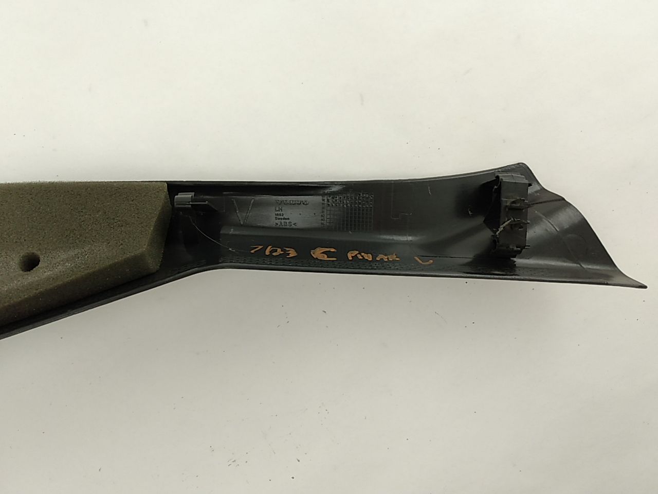 Volvo V70 Rear Left C Pillar Trim Panel