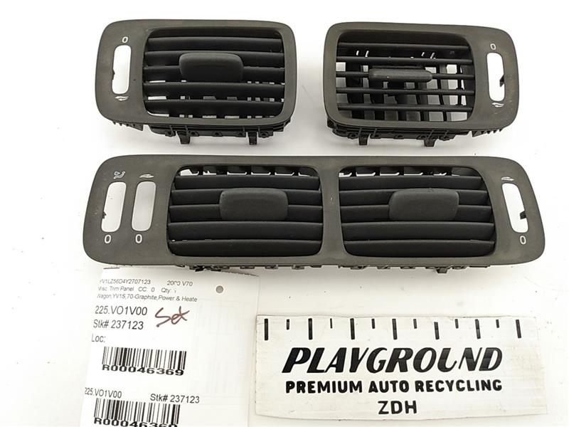 Volvo V70 Set Of Dashboard Vent Trim Pieces