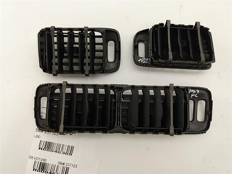 Volvo V70 Set Of Dashboard Vent Trim Pieces