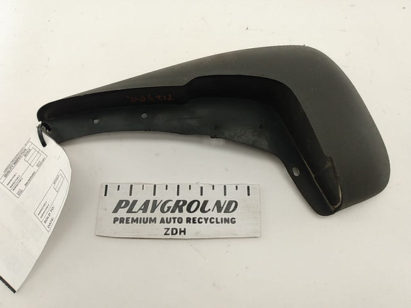 Volvo V70 Front Right Splash Guard