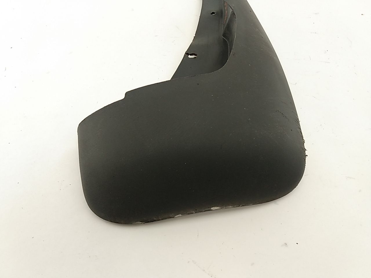 Volvo V70 Front Right Splash Guard