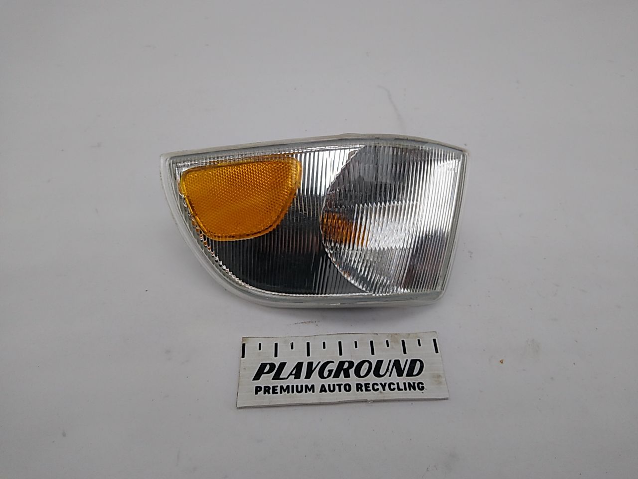 Volvo V70 Front Left Turn Signal Light Assembly