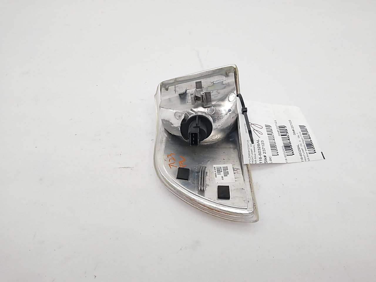 Volvo V70 Front Left Turn Signal Light Assembly