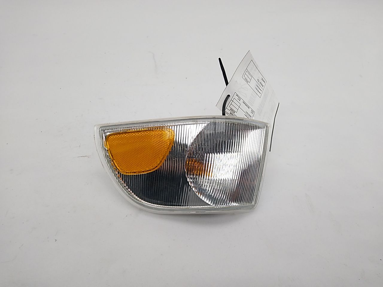 Volvo V70 Front Left Turn Signal Light Assembly