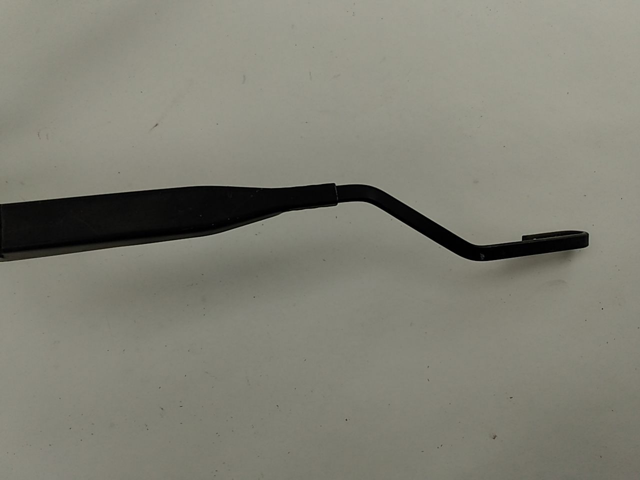 Volvo V70 Pair Of Windshield Wiper Arms - 0