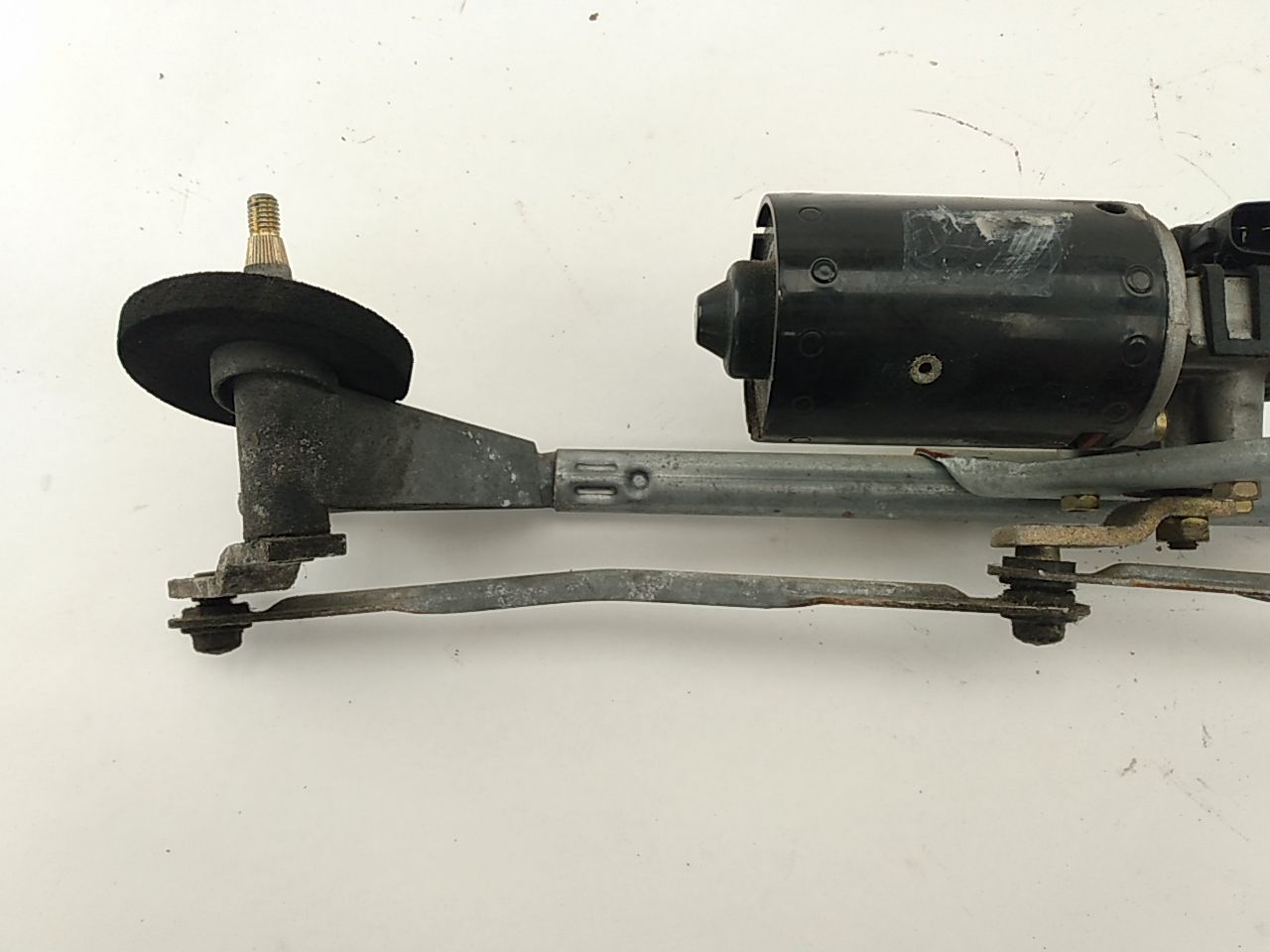 Volvo V70 Front Wiper Transmission And Motor