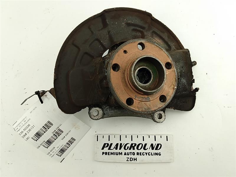 Volvo XC70 Front Left Knuckle With Hub