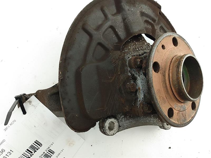 Volvo XC70 Front Left Knuckle With Hub - 0