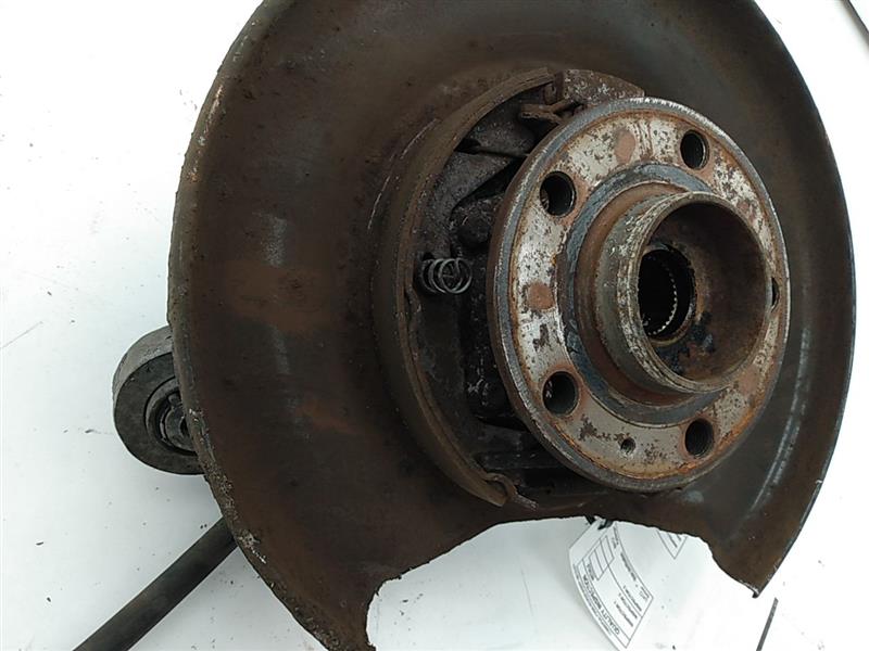 Volvo XC70 Rear Right Wheel Hub - 0