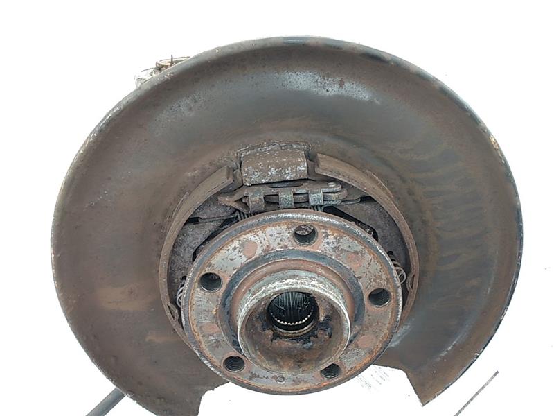 Volvo XC70 Rear Right Wheel Hub