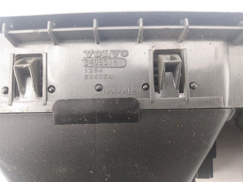 Volvo XC70 Front Console AC Vents