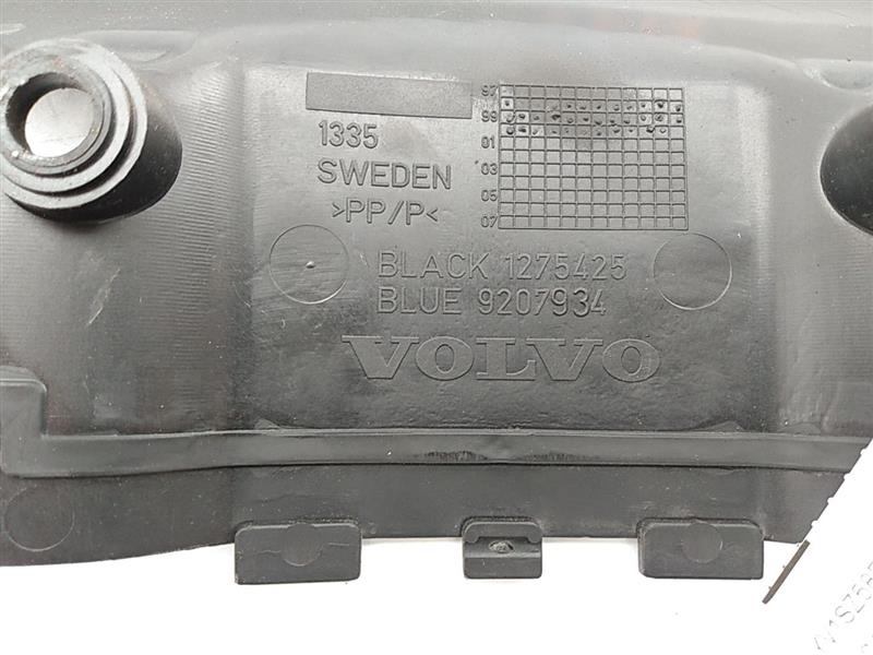 Volvo XC70 Engine Cover