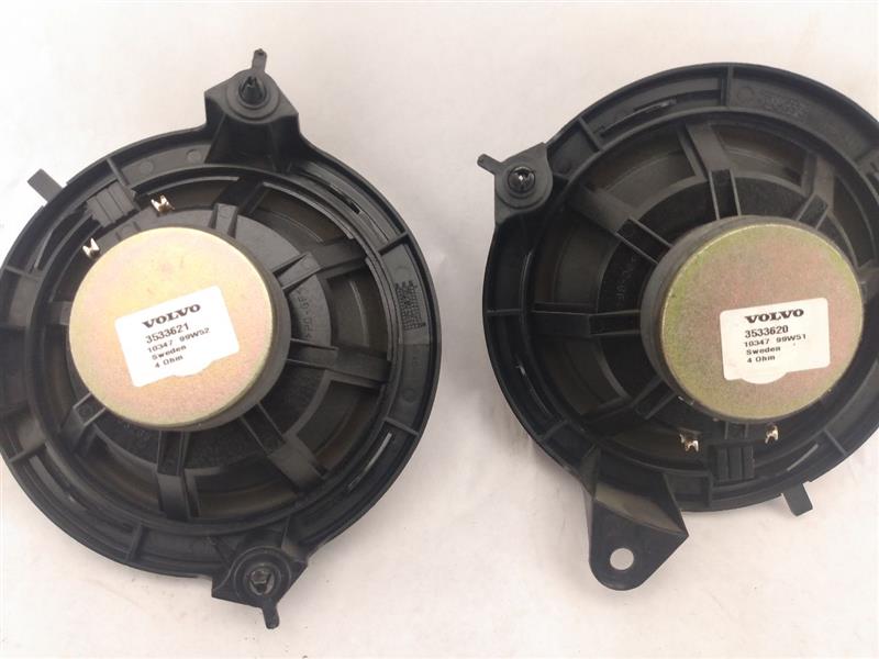 Volvo V70 Set Of Speakers