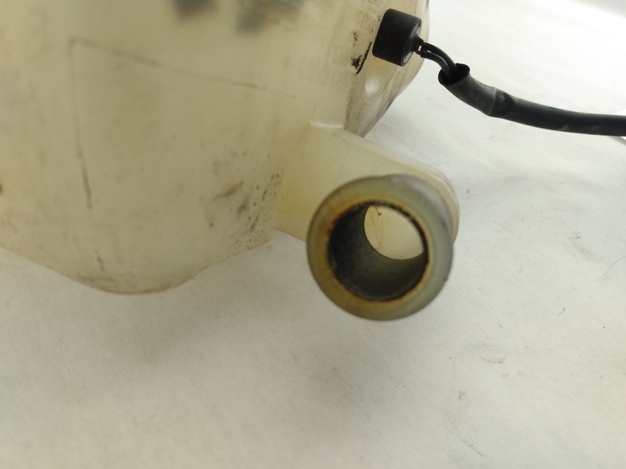 Volvo V70 Coolant Reservoir