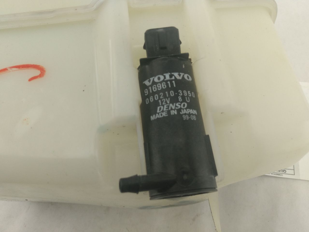 Volvo V70 Windshield Washer Reservoir