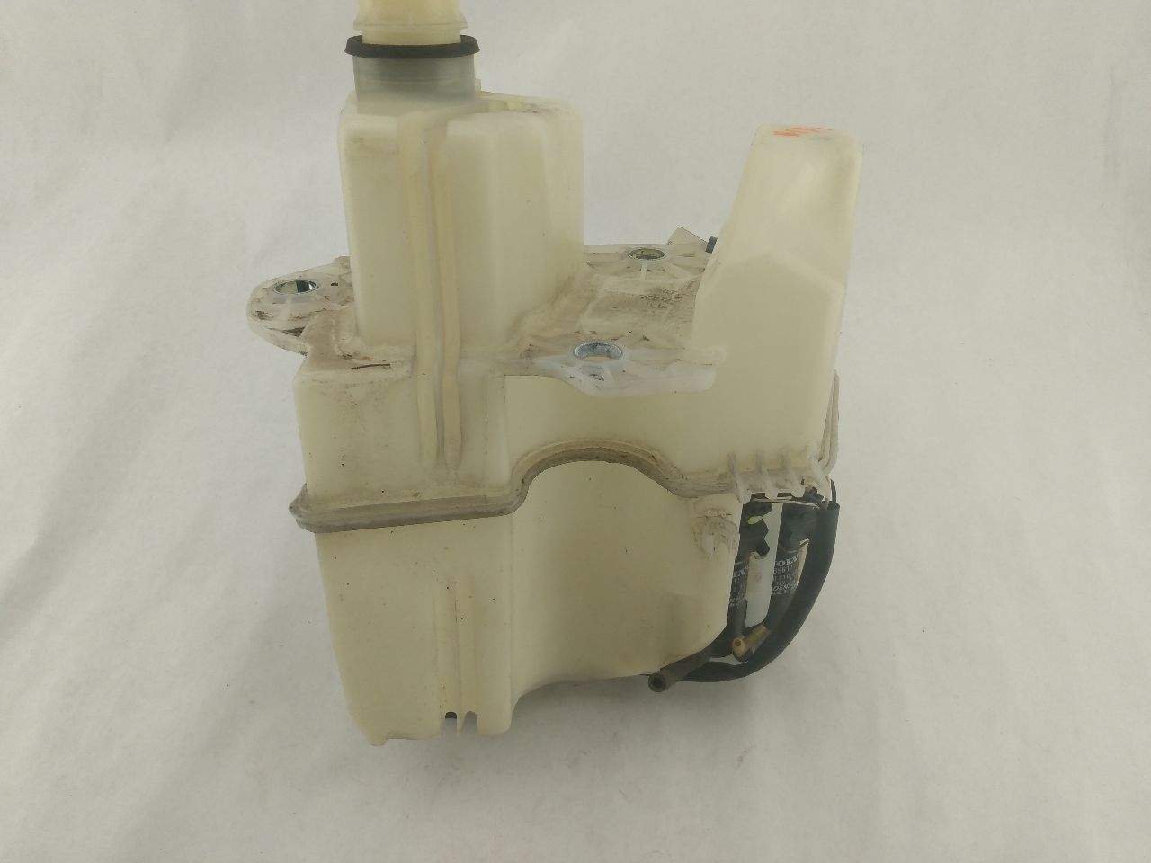 Volvo XC70 Windshield Washer Reservoir