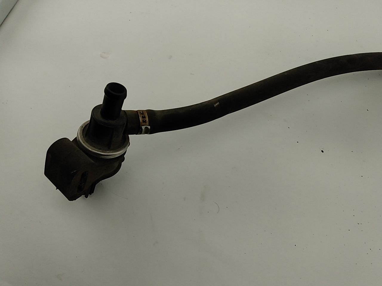 Volvo XC70 Fuel Filler Neck - 0