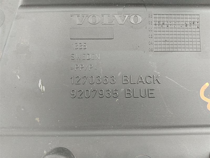 Volvo V70 Engine Cover