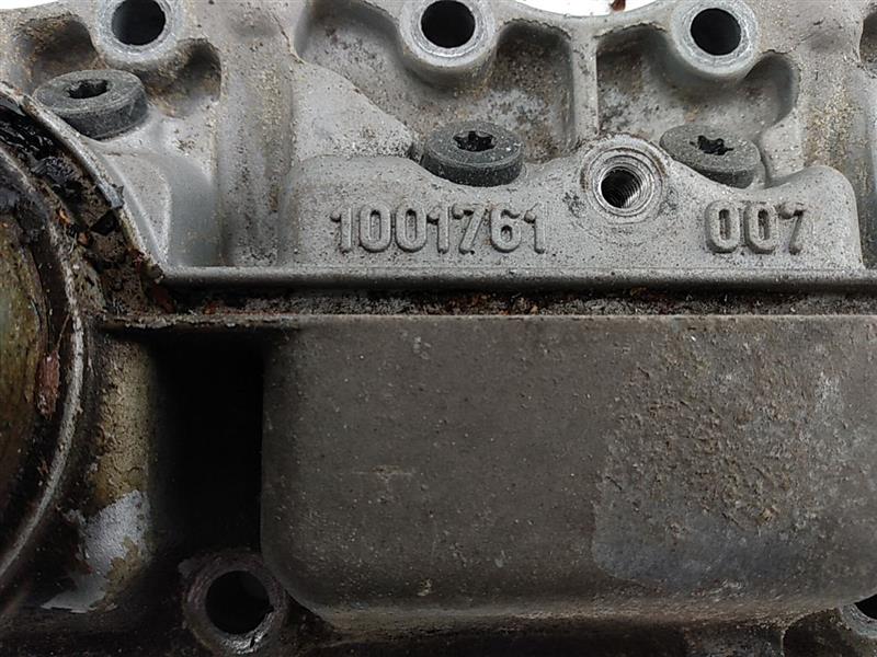 Volvo V70 Engine Valve Cover