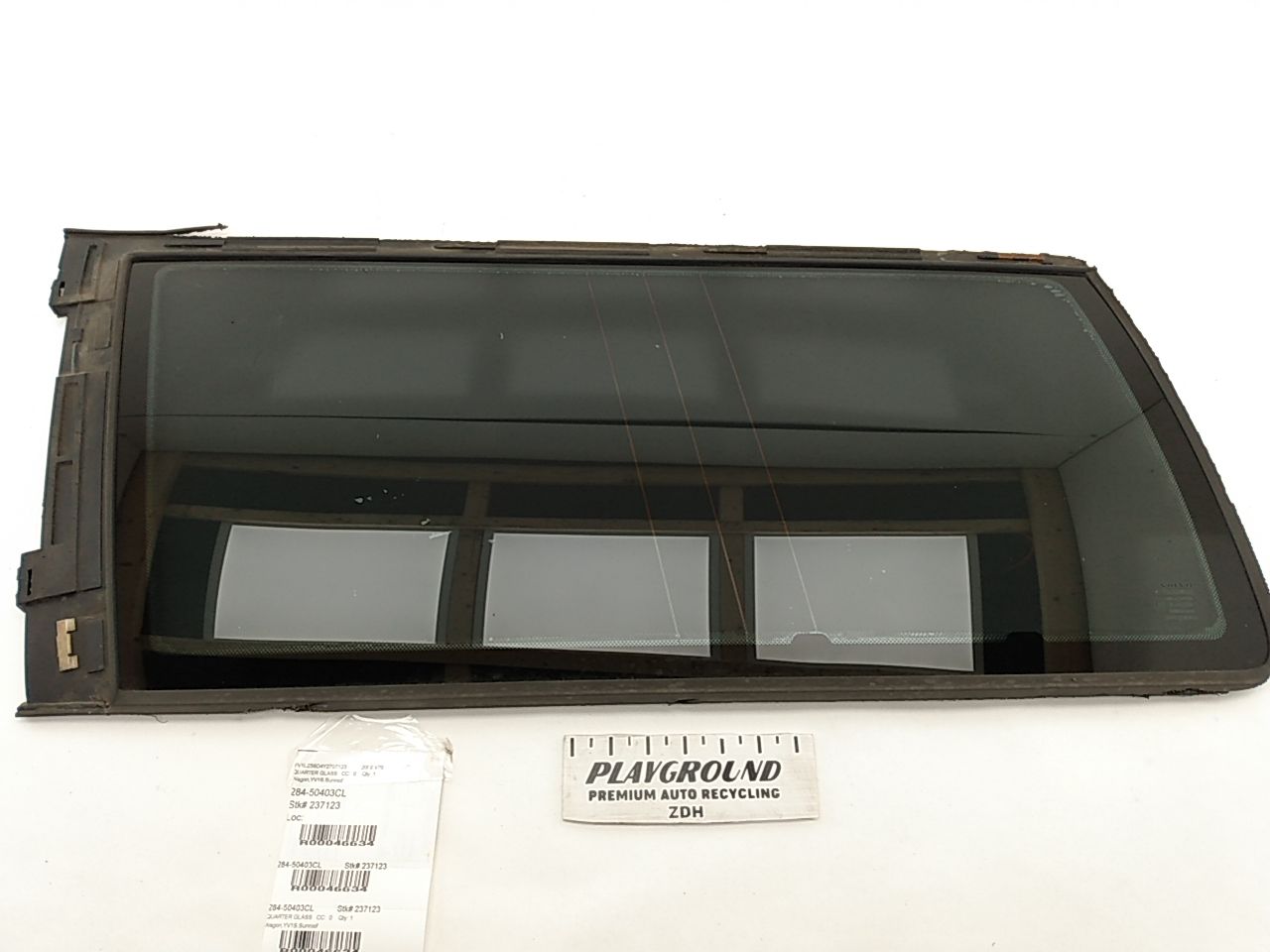 Volvo V70 Rear Left Quarter Glass