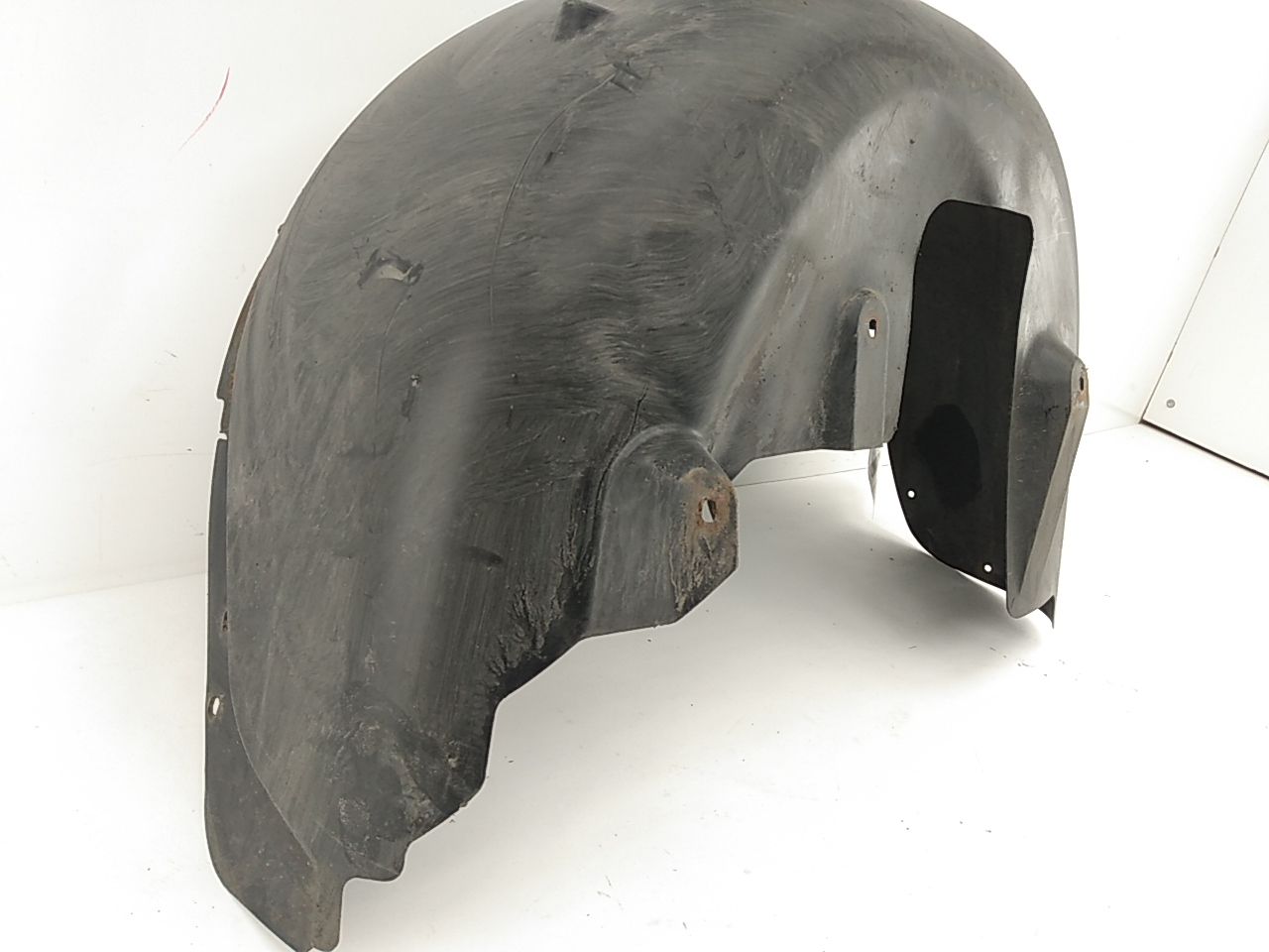 Volvo XC70 Right Rear Inner Fender Liner - 0