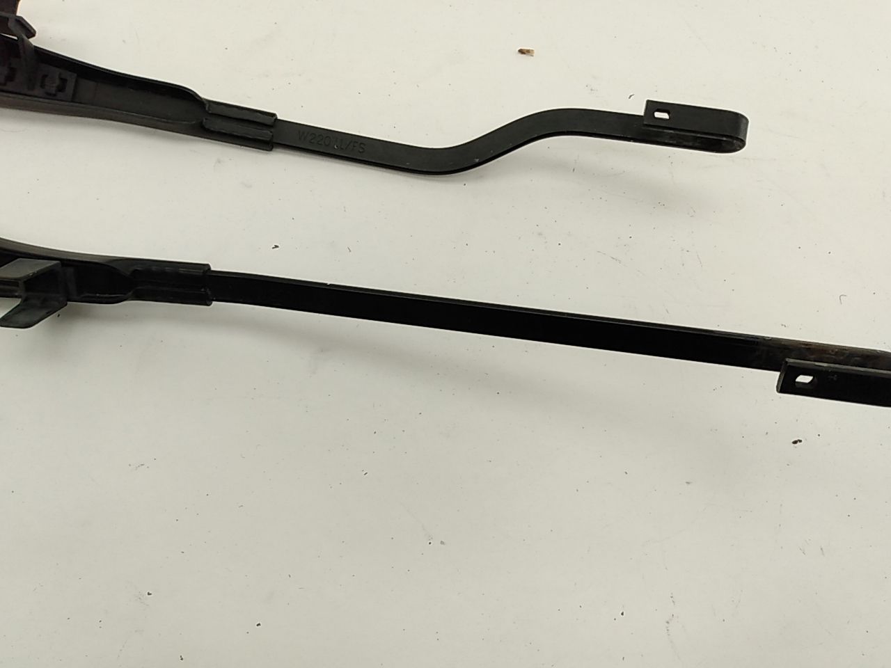 Mercedes S430 Pair Of Windshield Wiper Arms