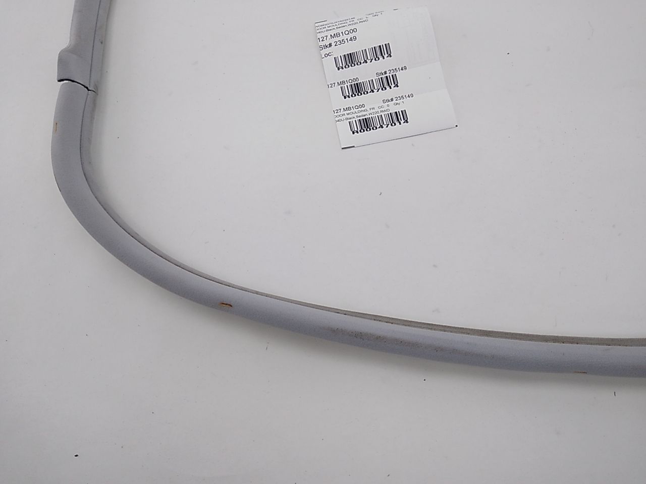 Mercedes S430 Front Right Door Moulding Seal