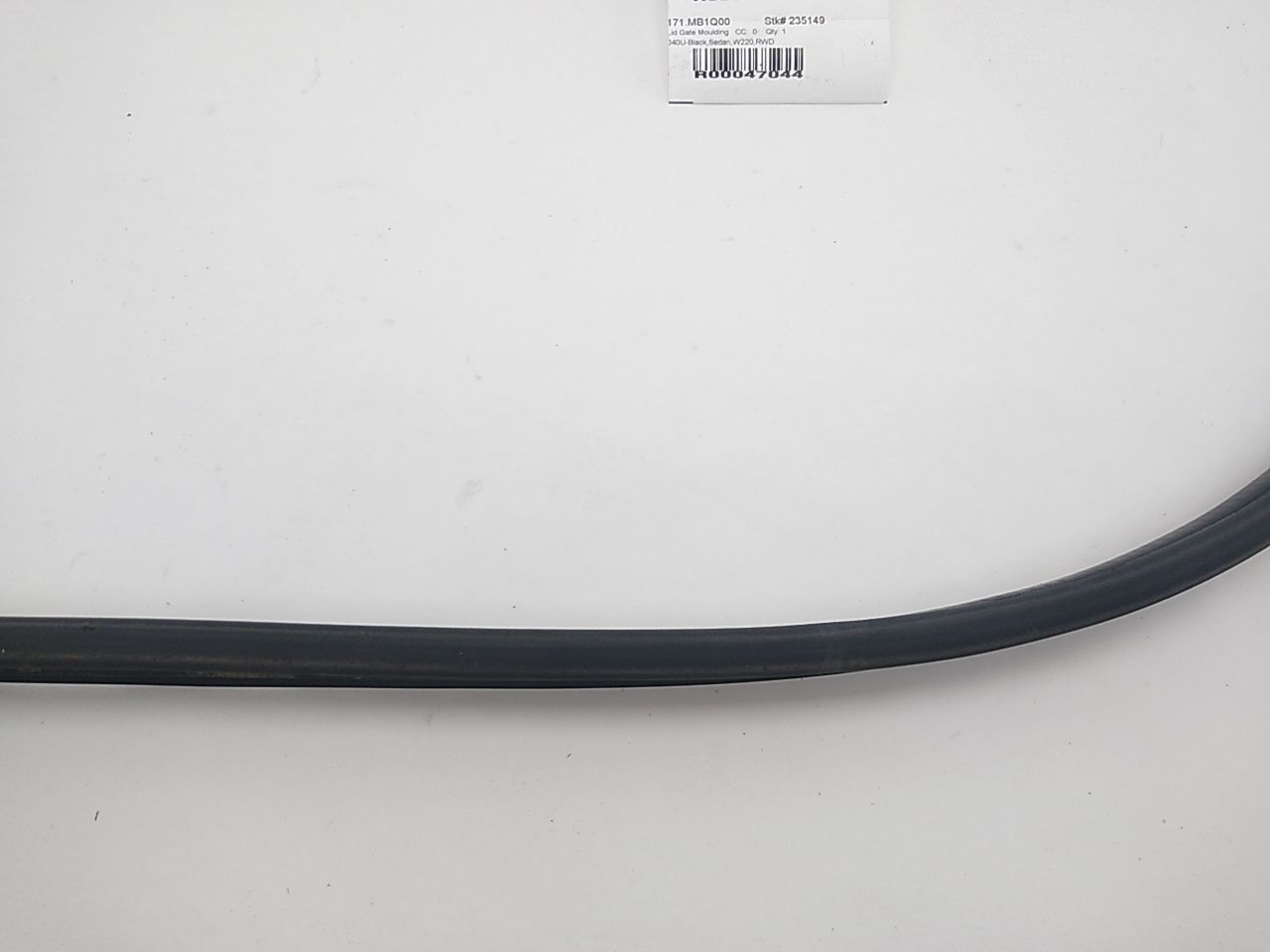 Mercedes S430 Trunk Lid Moulding Rubber Weather Strip