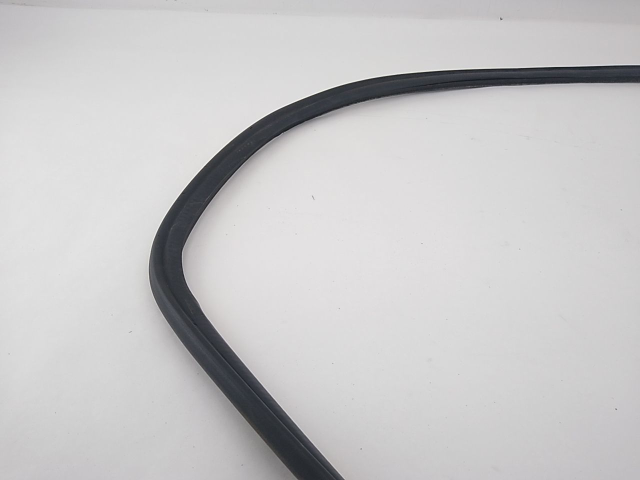 Mercedes S430 Trunk Lid Moulding Rubber Weather Strip