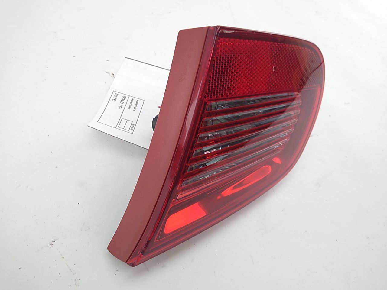 Volkswagen Eos Rear Right Tail Light Assembly Decklid Mounted - 0