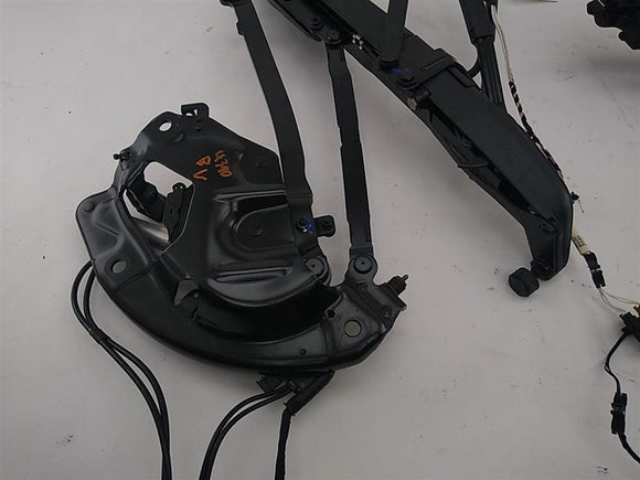 Volkswagen Eos Trunk Hinges With Hydraulic Cylinders And Lines