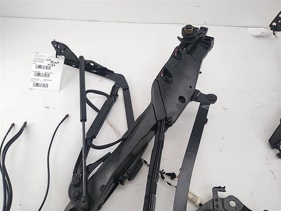 Volkswagen Eos Trunk Hinges With Hydraulic Cylinders And Lines