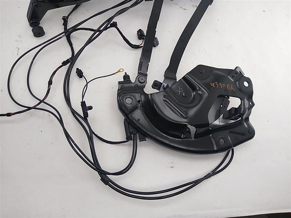 Volkswagen Eos Trunk Hinges With Hydraulic Cylinders And Lines