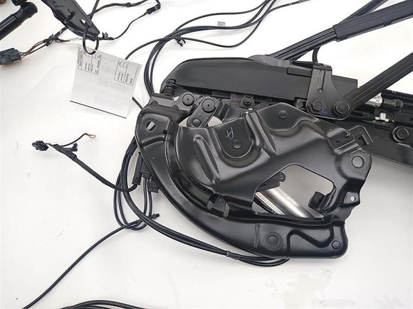 Volkswagen Eos Trunk Hinges With Hydraulic Cylinders And Lines