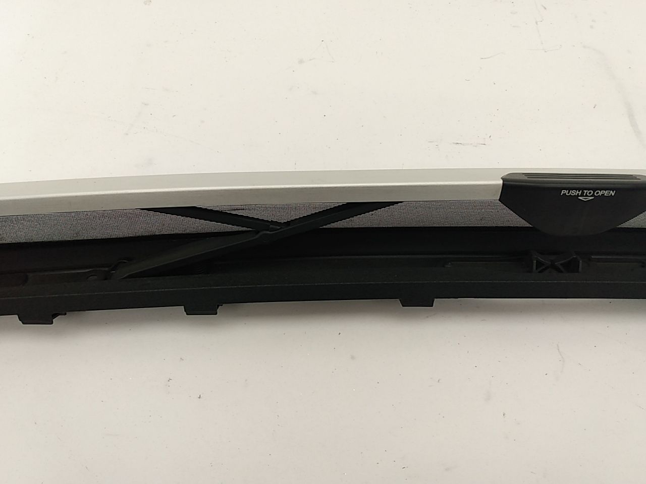 Volkswagen Eos Front Upper Air Deflector