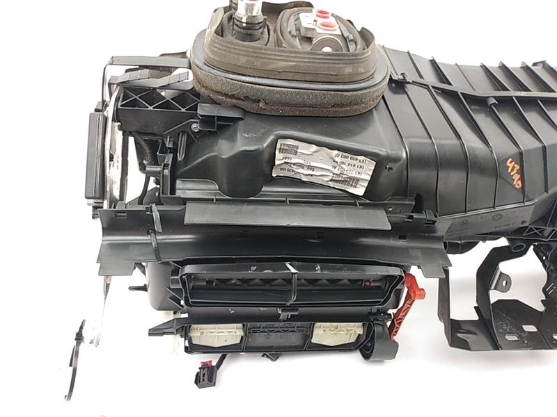 Volkswagen Eos HVAC Box Assembly - 0