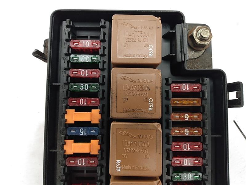 Jaguar XK8 Front Left Under Hood Fuse Box | Playground PAR